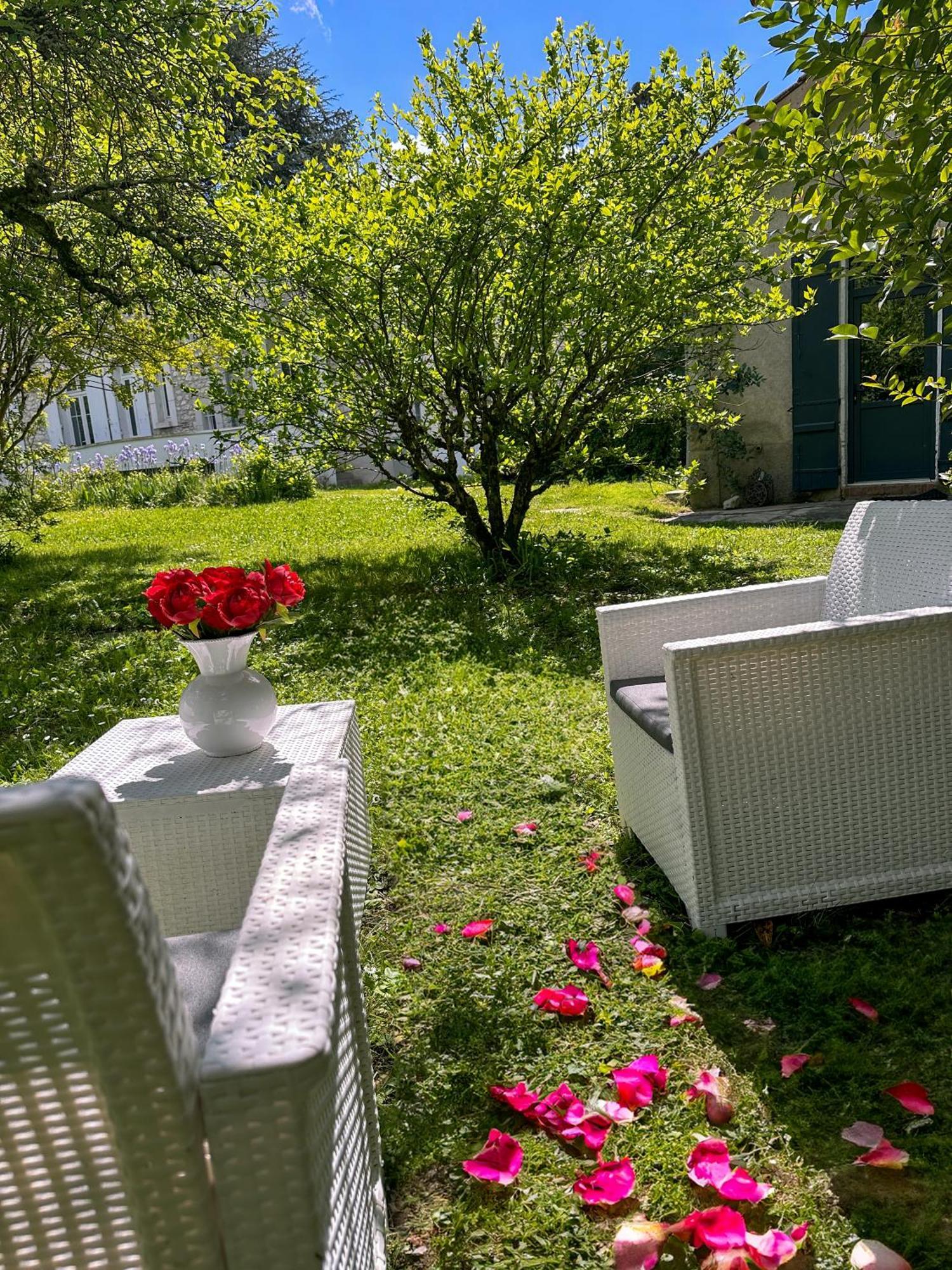 La Maison De Romance D'Hauterive Villeneuve-sur-Lot Exteriör bild